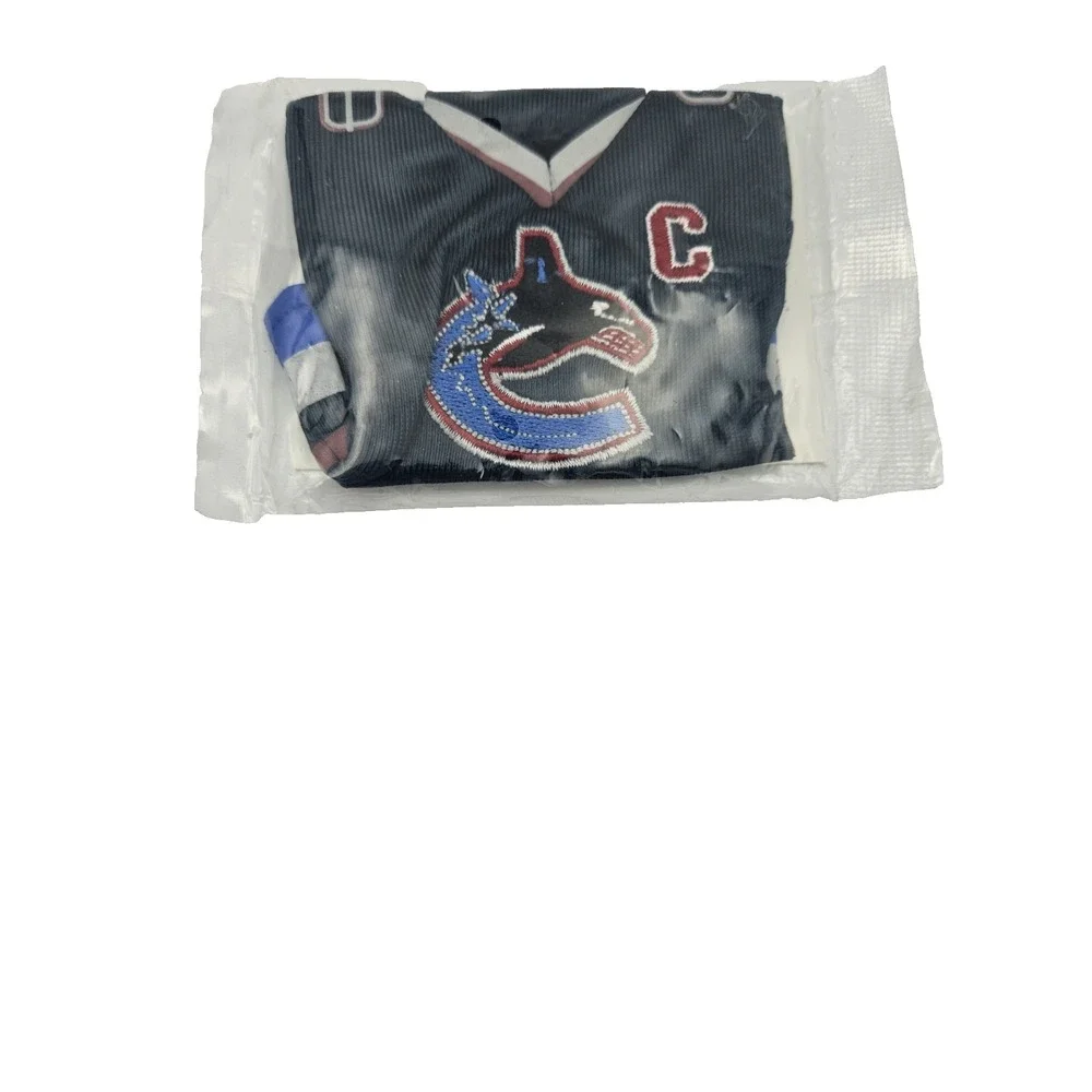 Vancouver Canucks Mini Jersey Captain
